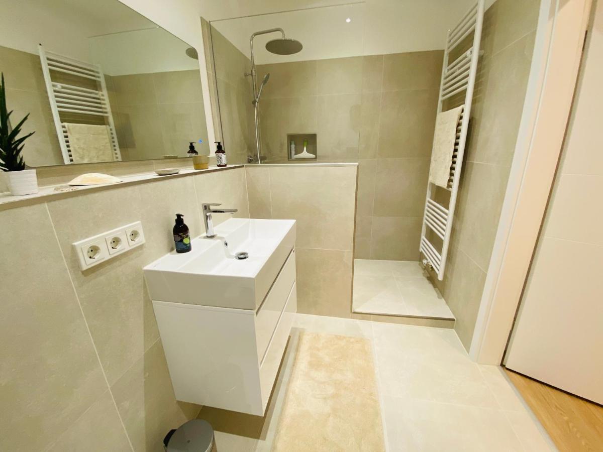Raum2Go - No1 Modernes Ruhiges 2-Schlafzimmer Apartment City & Park Wiesbaden Zewnętrze zdjęcie