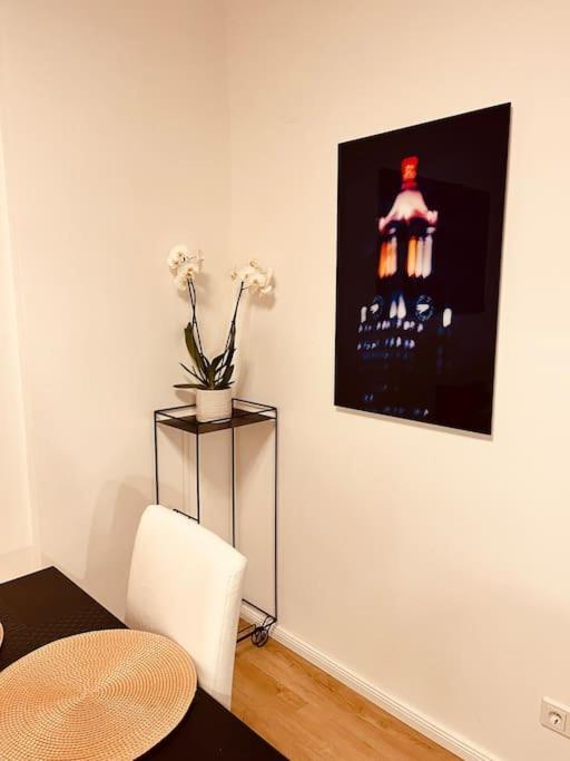 Raum2Go - No1 Modernes Ruhiges 2-Schlafzimmer Apartment City & Park Wiesbaden Zewnętrze zdjęcie